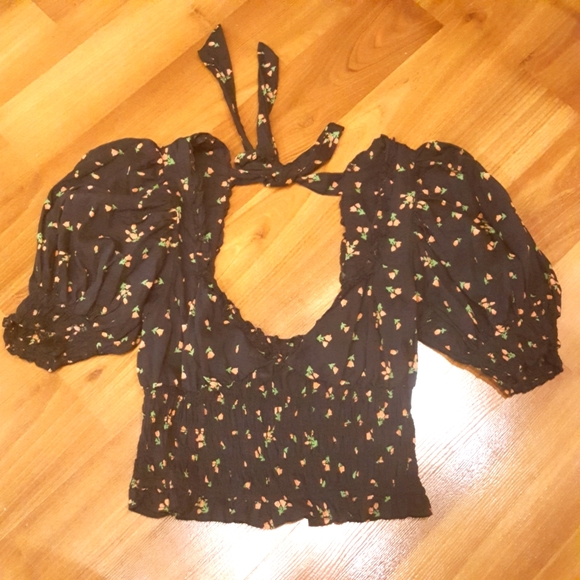 Urban Outfitters Black Floral Rose Print Puff Sleeve Smocked Blouse Top - Picture 4 of 11